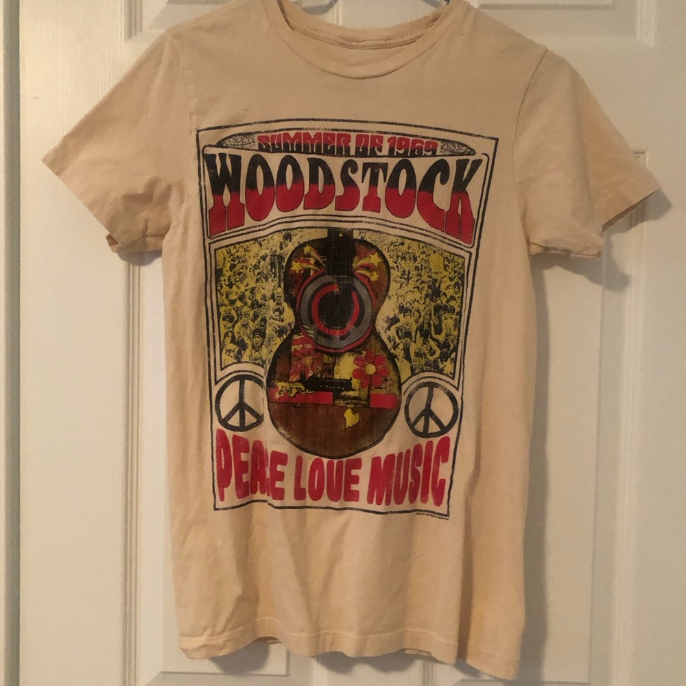 Cute Women’s 70’s Woodstock T shirt